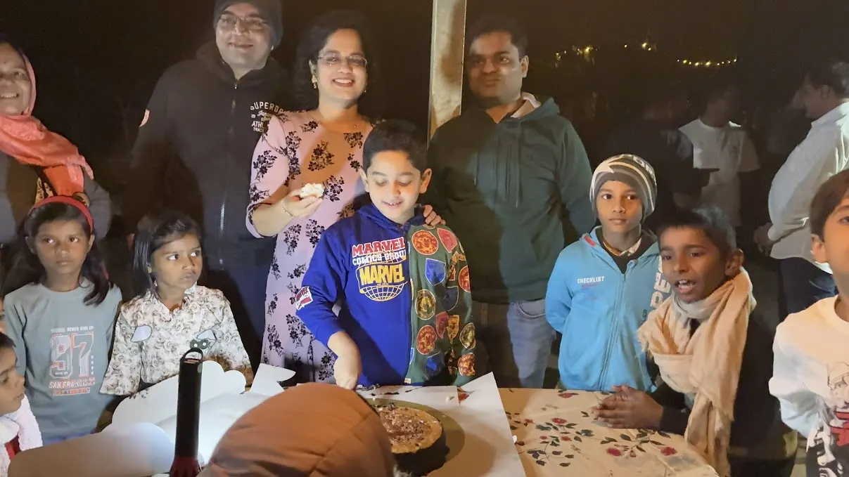 kids stargazing birthday party telescope night sky Nisargshala Pune